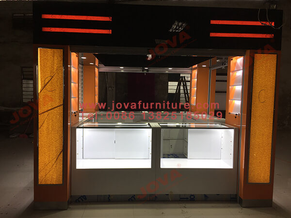 phone kiosk display