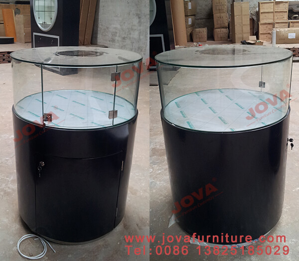 round jewelry showcases
