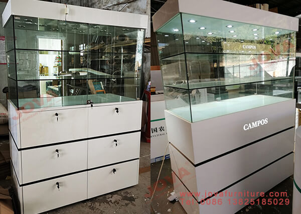 jova optical showcases