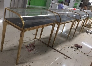 العرف صنع الزجاج المحمولة أعلى المجوهرات يعرض